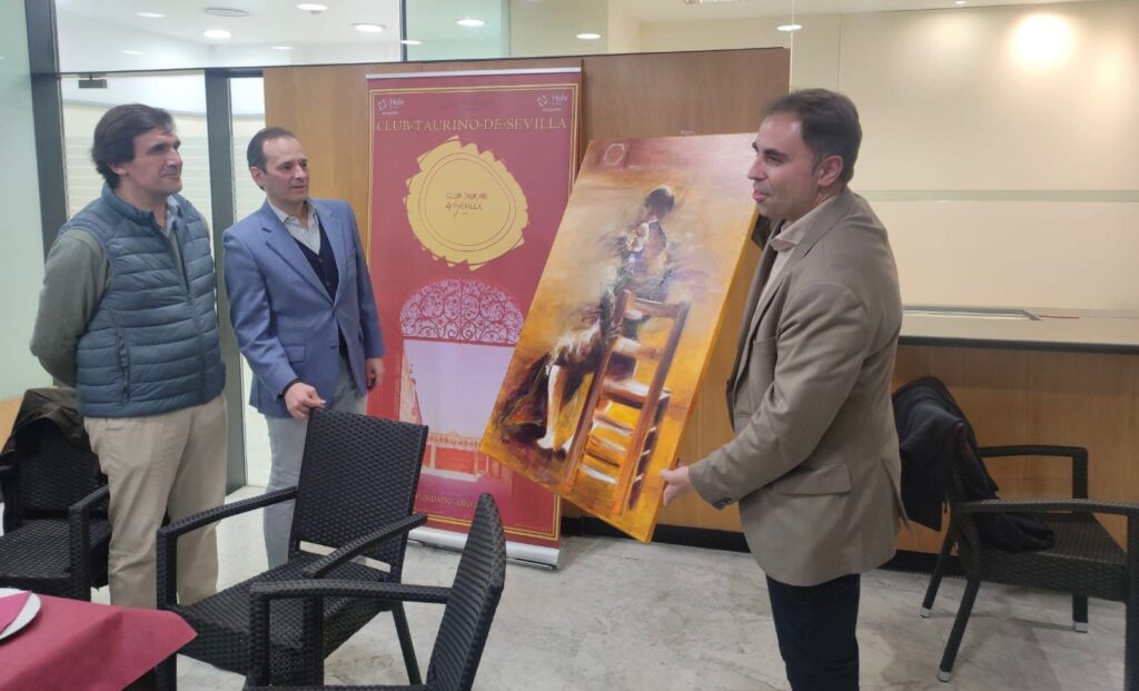 Entrega de la obra original “Silla y Silencio” , de Álvaro Ramos. alvaro ramos 1