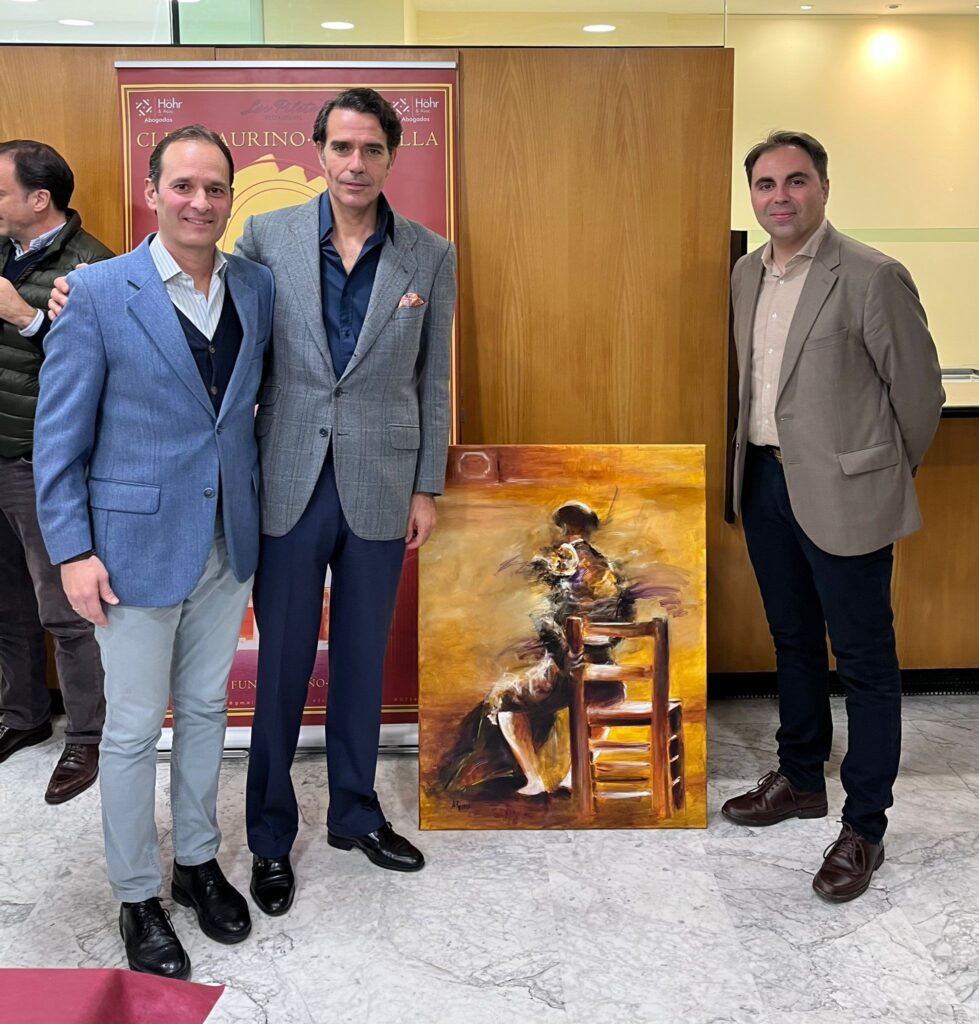 Entrega de la obra original “Silla y Silencio” , de Álvaro Ramos. alvaro ramos 3